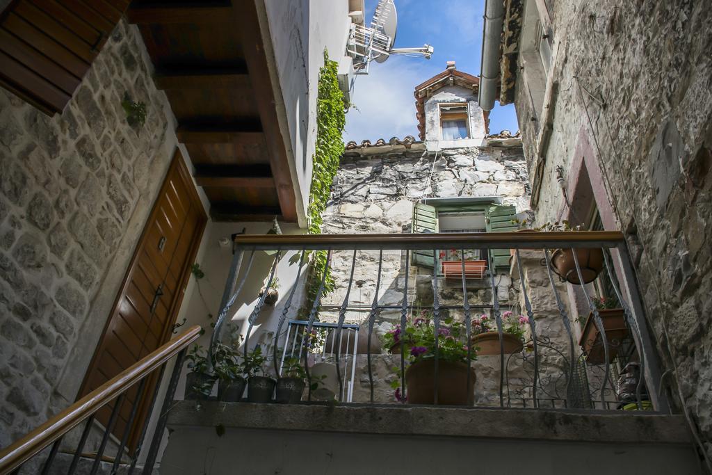 Apartments Salvezani Split Exterior foto