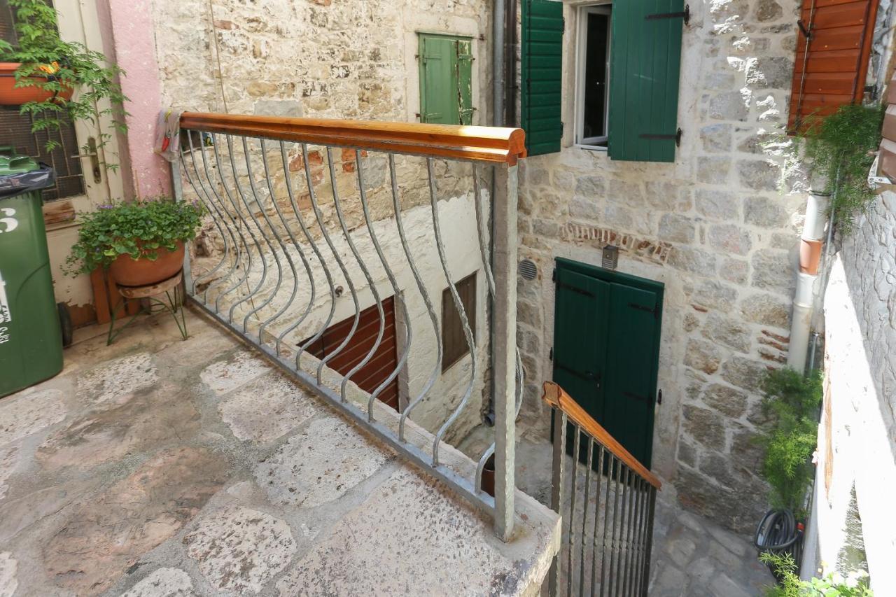 Apartments Salvezani Split Exterior foto